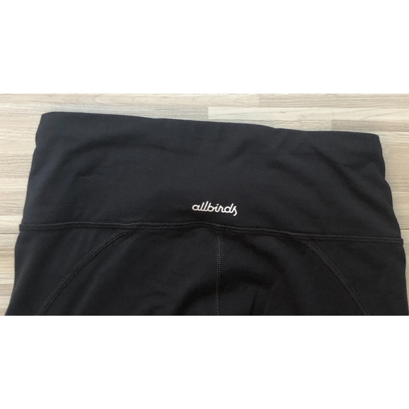 Allbirds, Natural Legging Capri, Women's Size X Small, Black, 11.8 KG CO2E - Picture 5 of 8